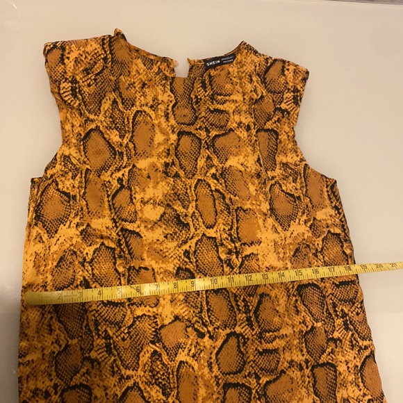 Shein Snake print top - Picture 4 of 4